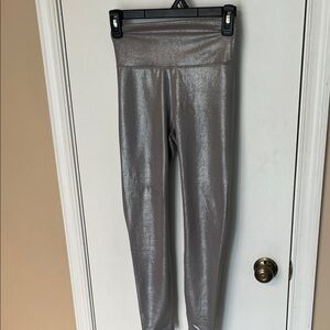 Allfenix Metallic Leggings size small